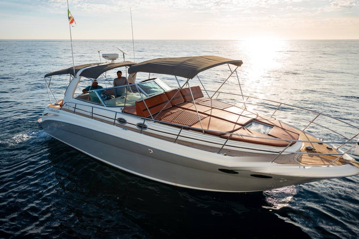 45 ft VanDutch yacht rental in Cabo San Lucas